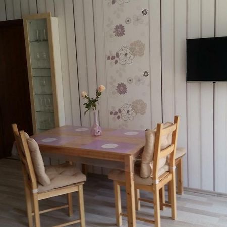 Ferienwohnung Am Kirbach Waldsolms Exterior foto