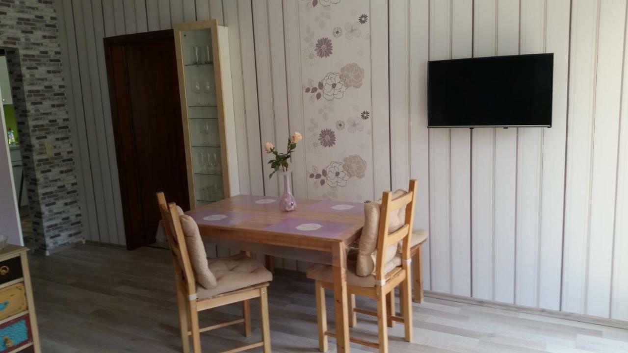 Ferienwohnung Am Kirbach Waldsolms Exterior foto